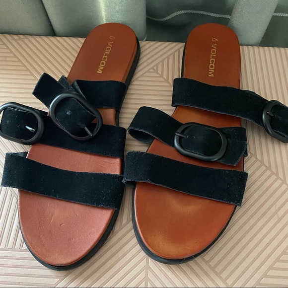 Volcom Sandals Buckle Up Buttercup Strappy Slides - Picture 5 of 13